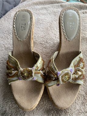 Vintage Y2K 725 Originals Embellished Wedge Slides – Size 6